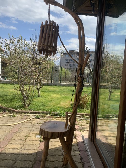 Дизайнерска нощна лампа от масивно дърво