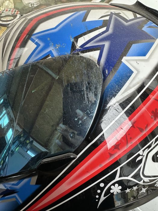 Продавам мъжка каска