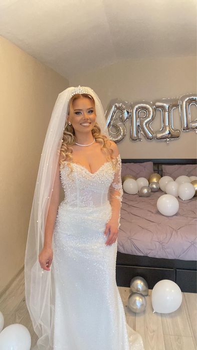 Vand rochie de mireasa !