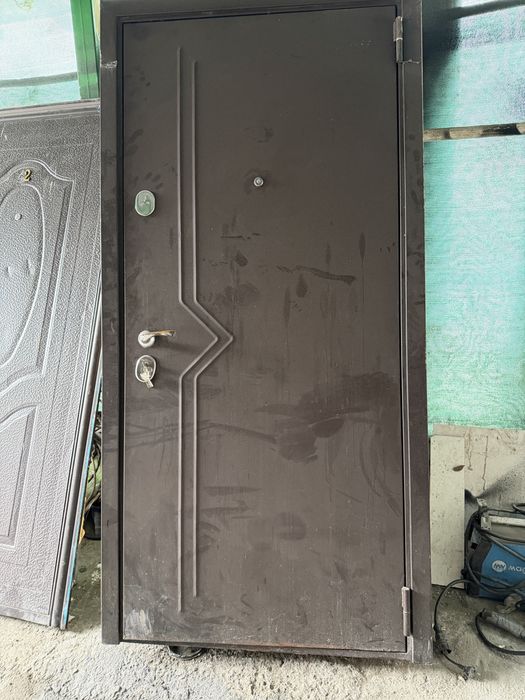 Продам входные двери