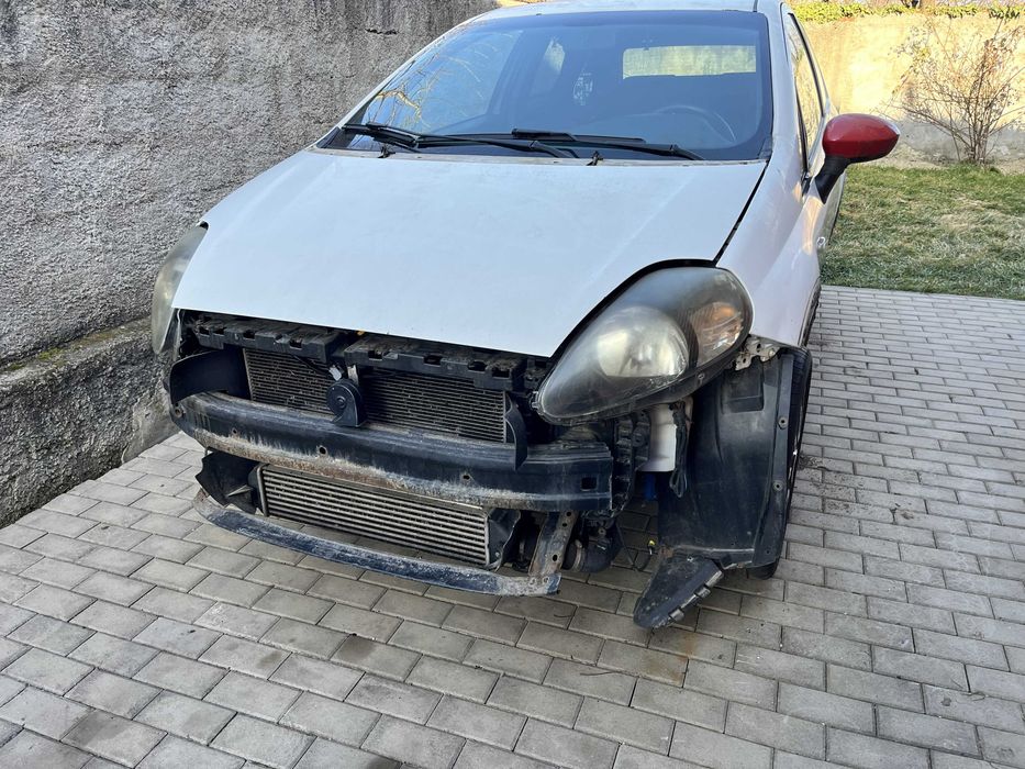 Abarth Grande Punto 2007 pentru piese/restaurare. CITESTE DESCRIEREA.