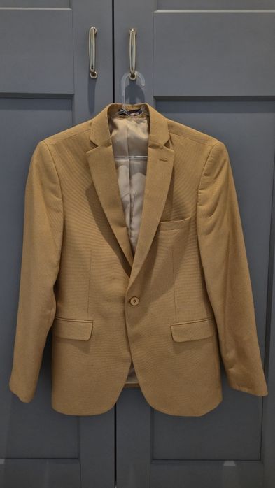 Sacou elegant in stare foarte buna
