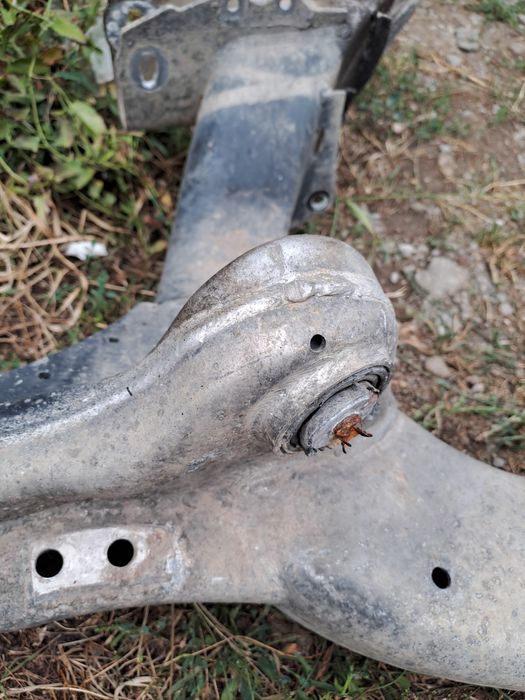 Punte spate w211 Mercedes 2113505904 si alte piese