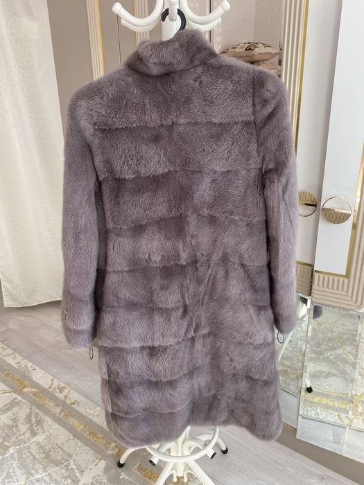 Продам норковую шубу