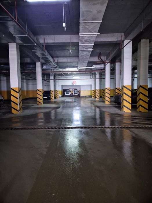 Продам два паркинга в Expo New Life