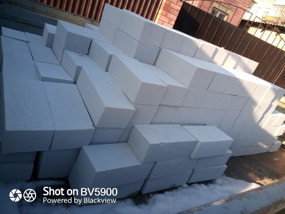 Силикатные кирпичи ( облицовочный)