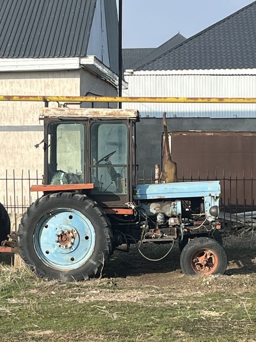 Срочно трактор т28 пресімен сатылады