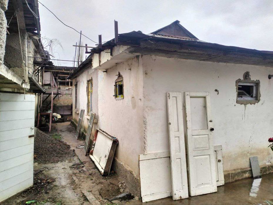 Бўстонлиқ тумани, Бараж МФЙда 7.8 сотих ер майдонли ховли сотилади.