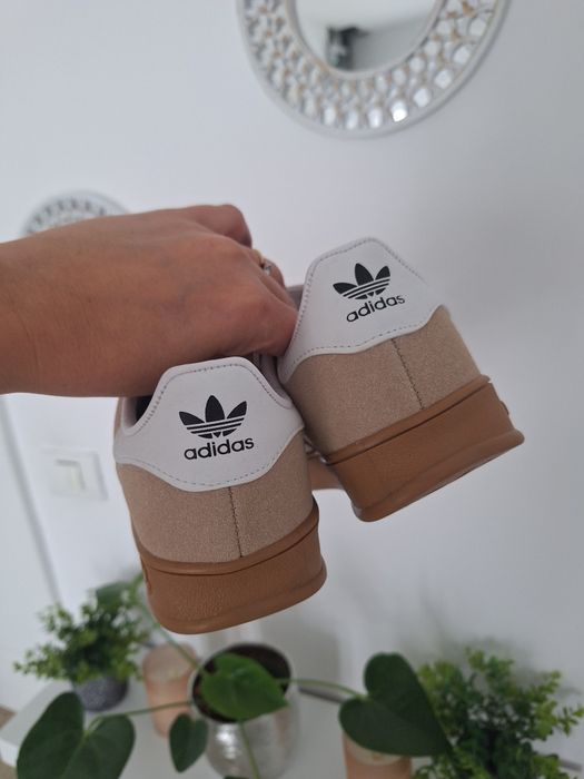 Adidasi dama Adidas bej 36