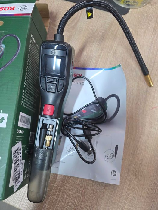 Pompa pneumatica Bosch EasyPump 0603947000, 3.6 V, 3 Ah, 10 bar/150 psi presiune maxima