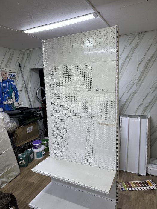 Стеллаж перфорированный.