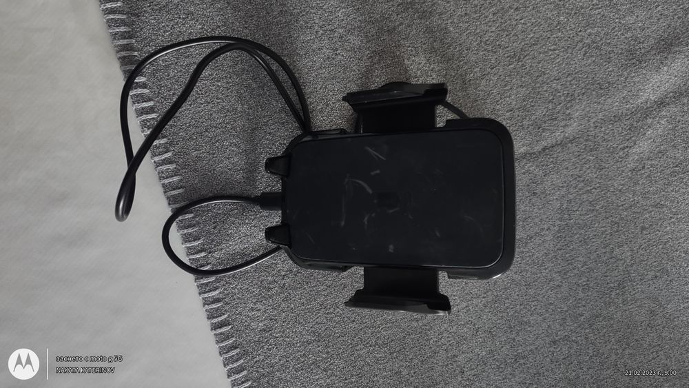 Стойка за телефон с вградено wireless зарядно