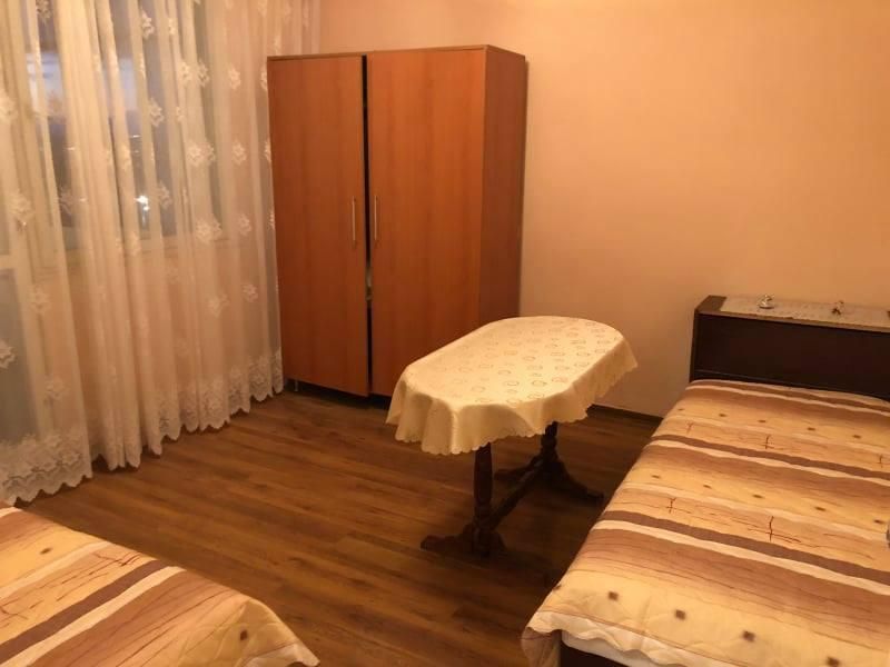 Дава се под наем Тристаен апартамент в Пловдив, Кършияка - 100 кв.м за 460 € - Снимка #4