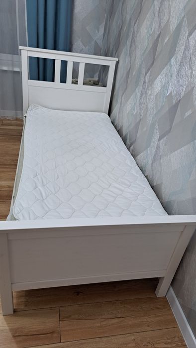 Шкаф белый. Икея