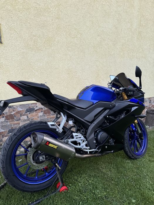 Yamaha YZF R125, Evacuare Akrapovic