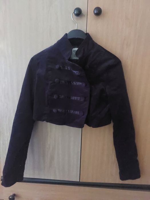 Дамски якета и сака