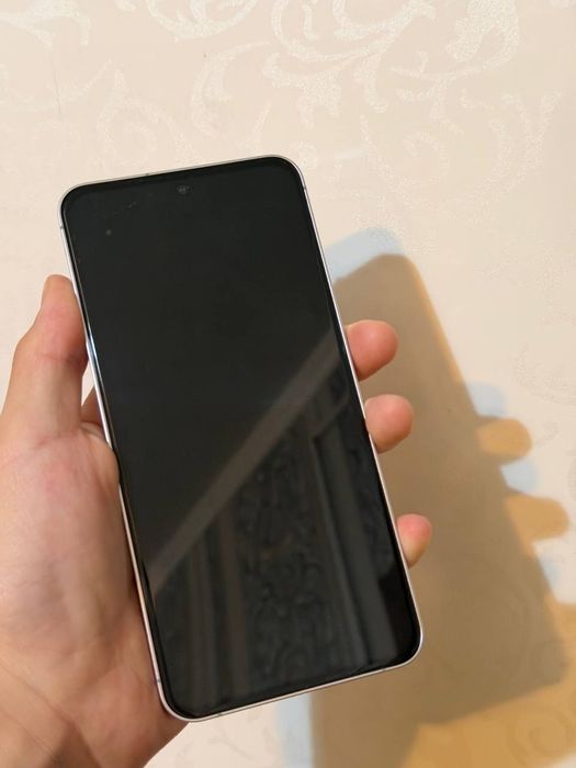 Продам Samsung S24 FE