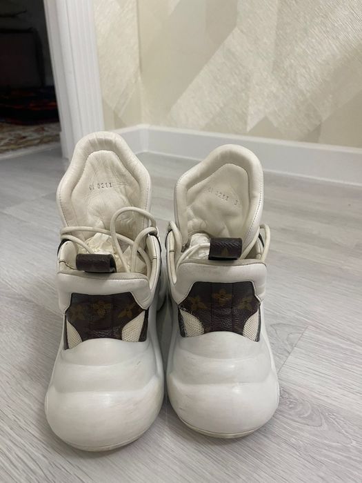 Продаётся кроссовки LV ORIGINAL