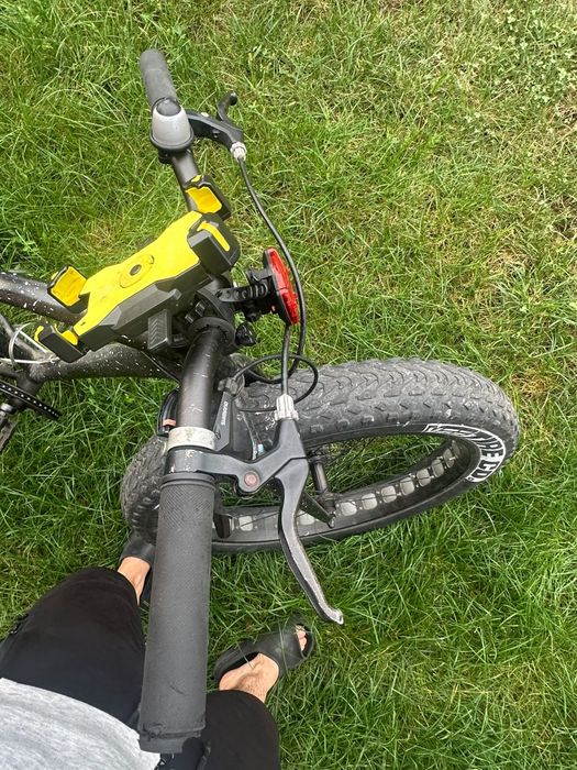Bicicletă fat bike