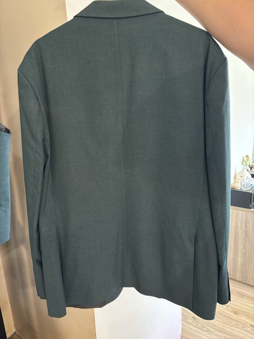 Мъжки официален костюм