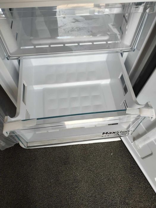 Чисто нов Хладилник с фризер BEKO-БЕКО 186.5 см Dark Inox No Frost ™