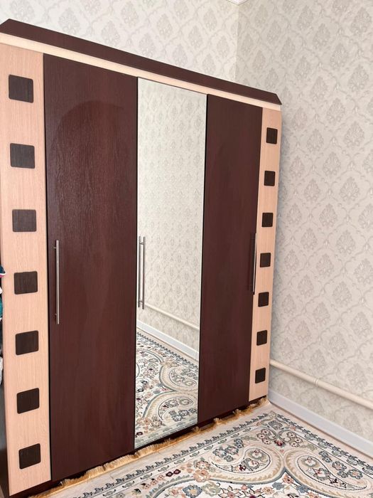 Продается спальный гарнитур