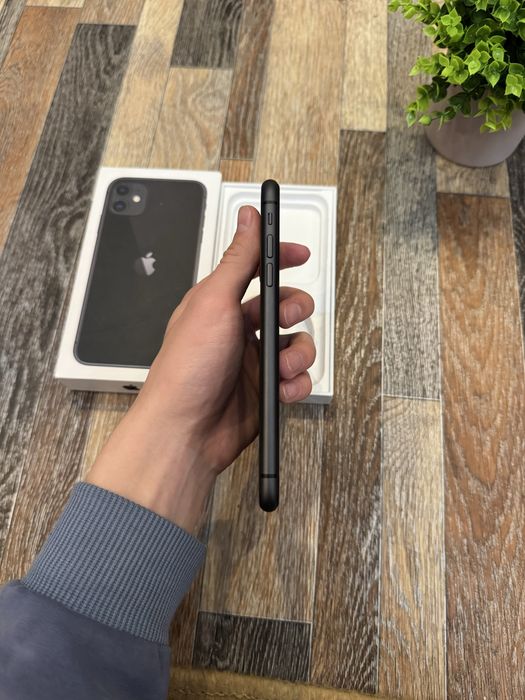 Продам iPhone 11 128GB