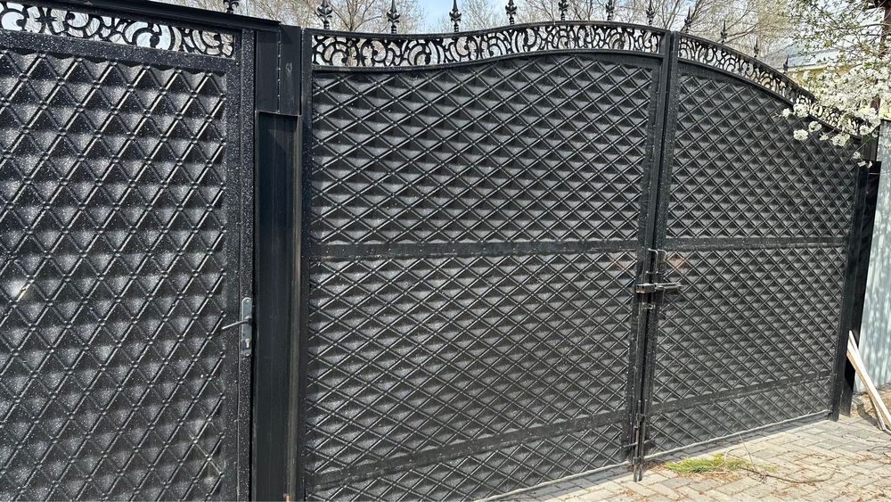 Продам распашные ворота+калитка