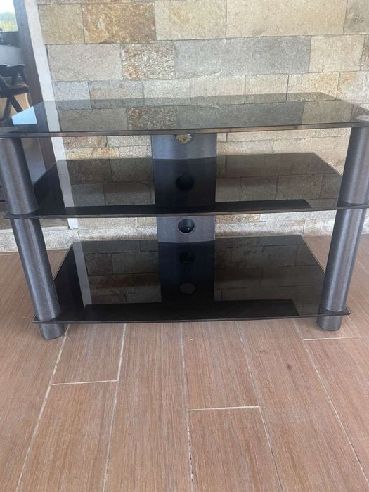 Стъклена масичка за TV