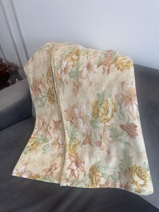 Плед-покрывало на диван или кровать