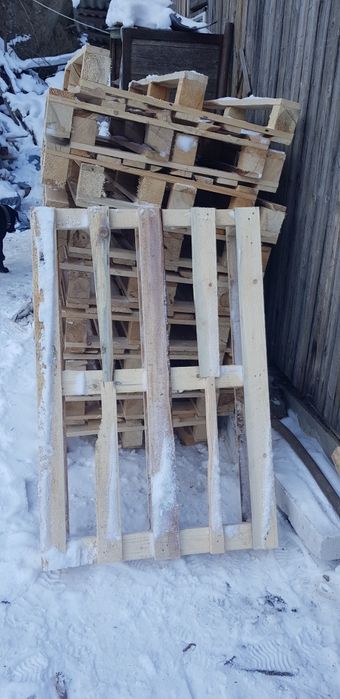 Paleti din lemn non euro