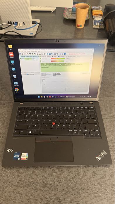 Thinkpad T14 Gen 3, core I5-1245U, 16 GB RAM, 512 GB NVME Samsung
