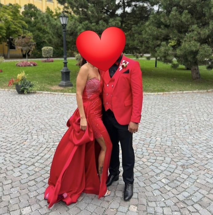 Rochie eleganta, deosebită, nașa, nuntă, cu trenă detașabilă.