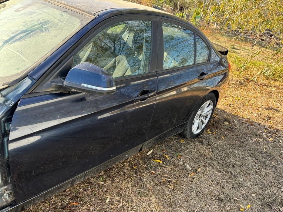 Dezmembrez BMW F30  316D cod culoare A89