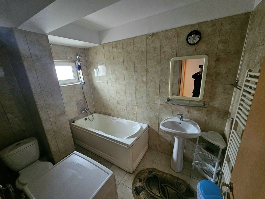 Apartament cu o camera decomandat str. Teleorman