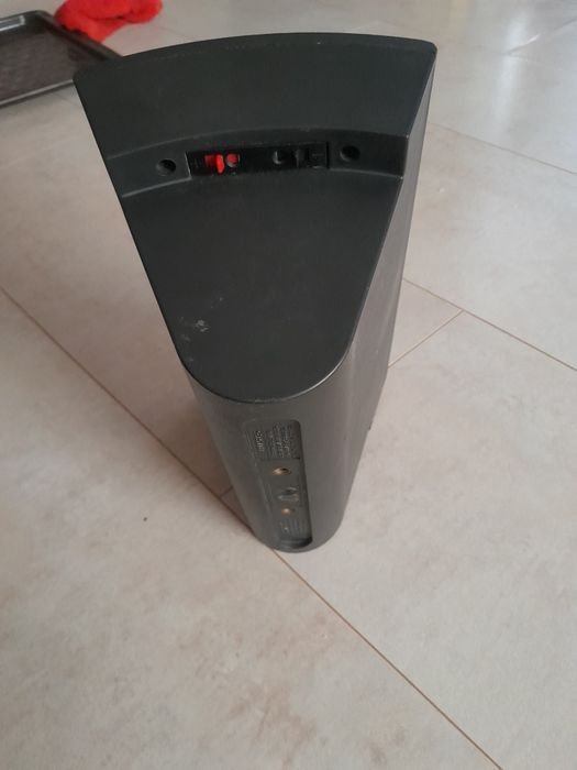 Boxe Bose și amplificator Sharp