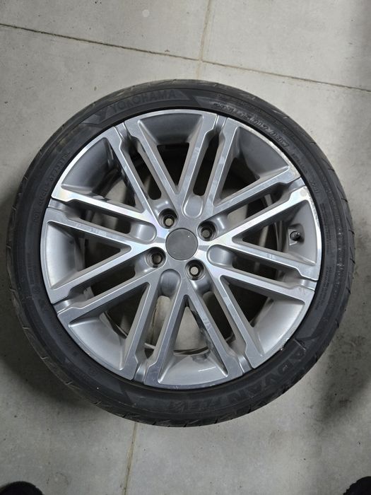 Оригинални джанти на Kia с гуми на yokohama