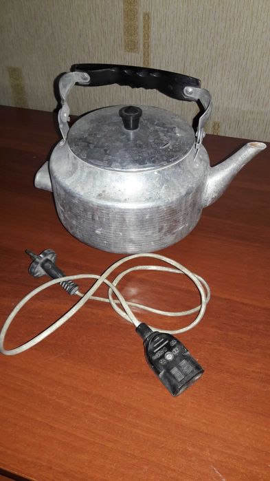 Чайник походный электрический б/у