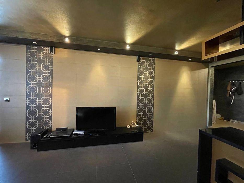 Дава се под наем Двустаен апартамент в Пазарджик, Идеален център - 80 кв.м за 850 € - Снимка #3