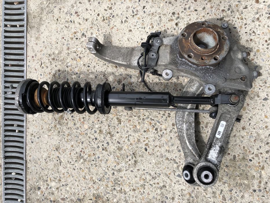 Fuzeta fata stanga/dreapta, BMW F10/F11 3.0d, tracțiune spate