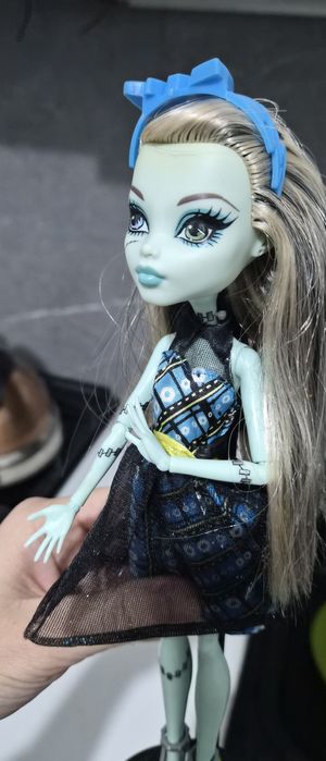 Кукла монстер хай продам