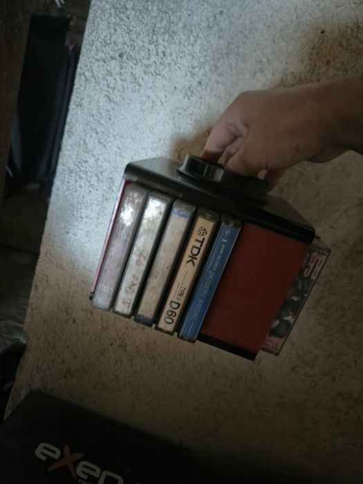 Радио Hitachi работи