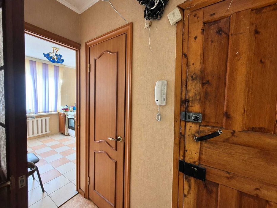 Продам 3 комн квартиру у/планир.
