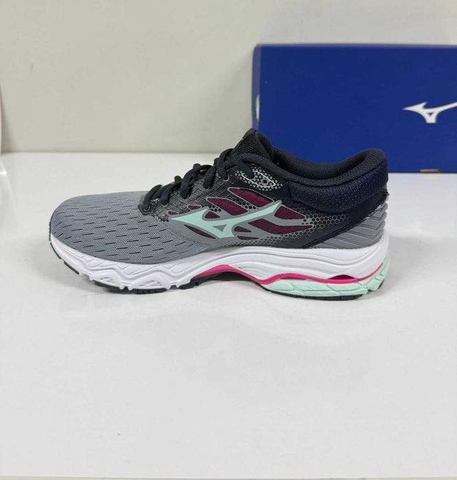 Mizuno Wave Prodigy 3