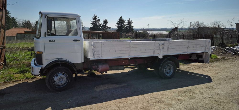 Продавам мерцедес 813