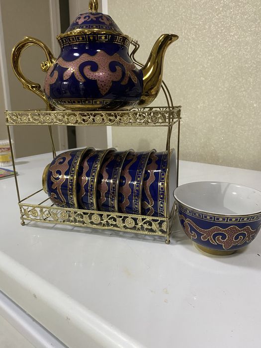 Продается чайник в комплекте