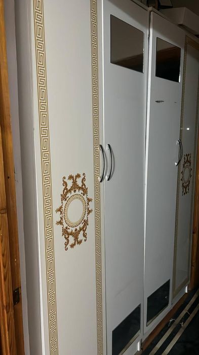 Спальный гарнитур