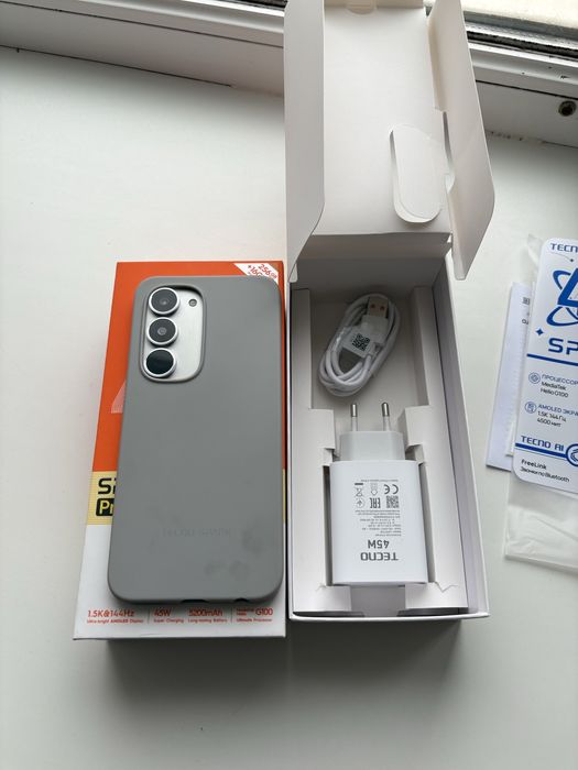 Tecno Spark 40 Pro 256gb