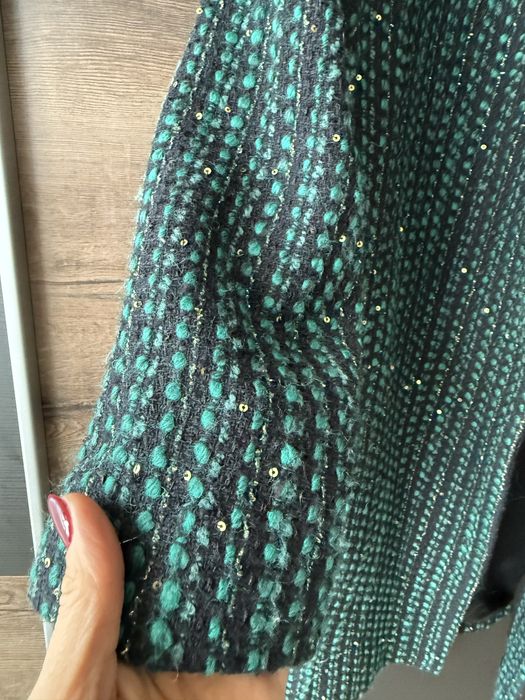 Сако/палтенце в изумрудено зелено с блестящ ефект от златисти пайети