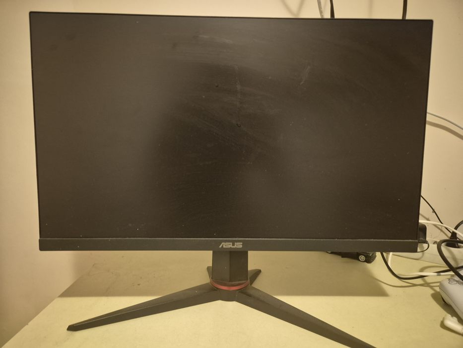 Vând monitor Asus 100hz.